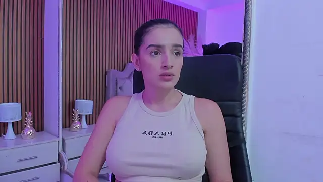 Violett hott  online show from March 21, 12:42 pm