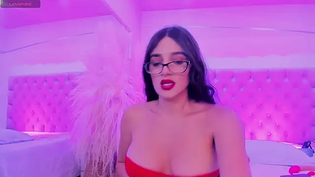 Violett hott  online show from January 8, 12:55 pm