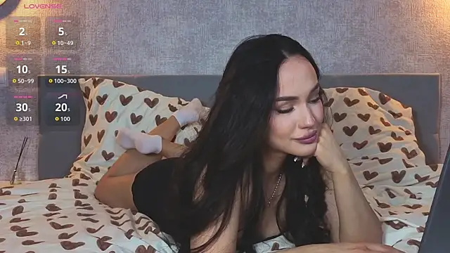 LushMirai online show from April 18, 2:19 pm