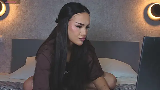 Snapshot of LushMirai chatting on February 26, 1:11 pm LushMirai online show from February 26, 1:11 pm