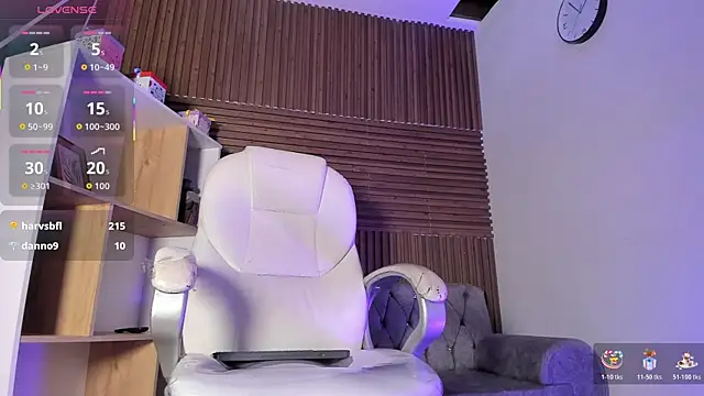 Snapshot of AmberEvans1_ chatting on January 9, 6:48 pm AmberEvans1 online show from January 9, 6:48 pm