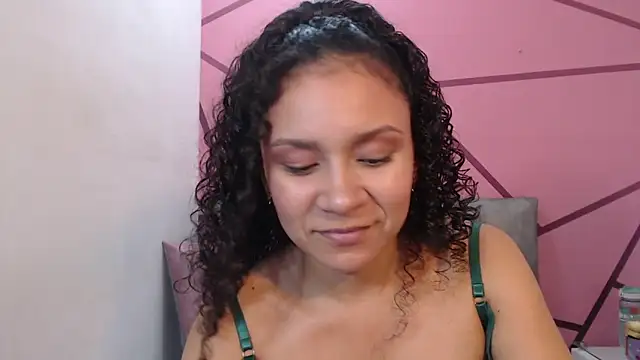 Little18Doll online show from May 29, 9:43 pm