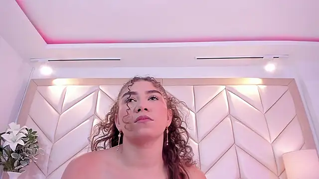 CamilaCastillo online show from May 24, 12:27 pm