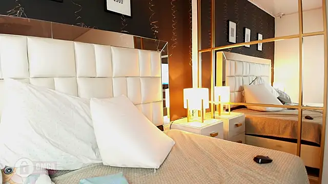 Snapshot of gaby_jazmin chatting on February 11, 7:47 pm gaby jazmin online show from February 11, 7:47 pm