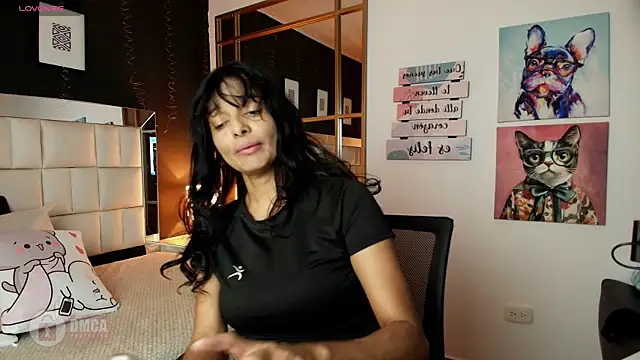 Snapshot of gaby_jazmin chatting on February 19, 7:11 pm gaby jazmin online show from February 19, 7:11 pm