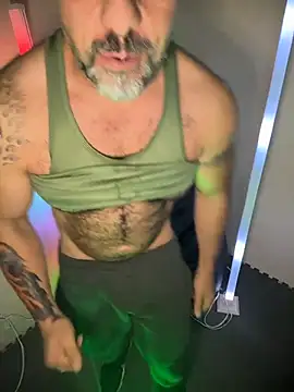 wolfbucker online show from February 27, 6:46 am