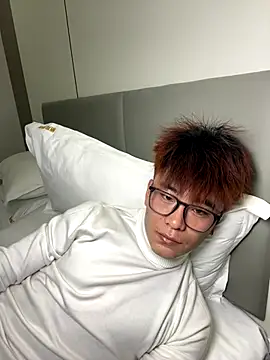 linfei123321 online show from January 8, 9:48 am