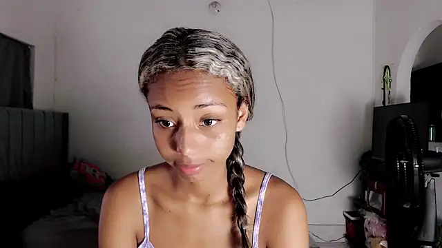 linda brown  online show from March 3, 12:34 pm