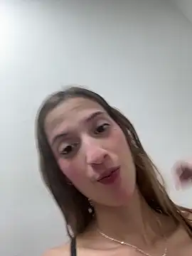 emilywilliis online show from February 26, 1:00 pm