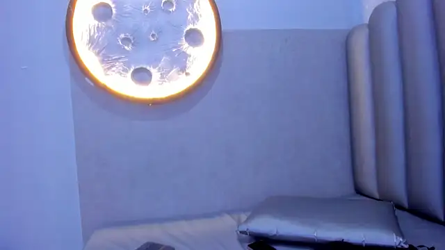 Luna  02 online show from February 11, 11:21 am