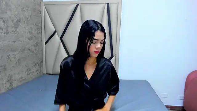 Luna  02 online show from April 21, 12:12 pm