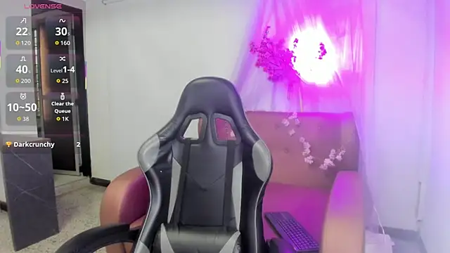 Luna  02 online show from March 24, 11:21 am