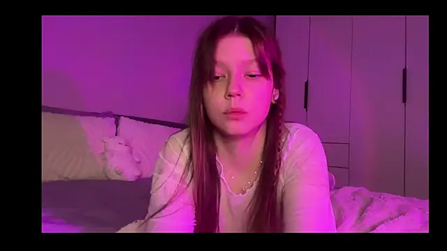 karalinhks online show from March 13, 7:30 pm