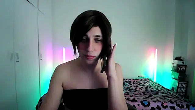 HoneyValentine online show from April 4, 6:47 pm