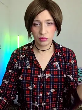 Snapshot of HoneyValentine chatting on February 2, 8:41 pm HoneyValentine online show from February 2, 8:41 pm