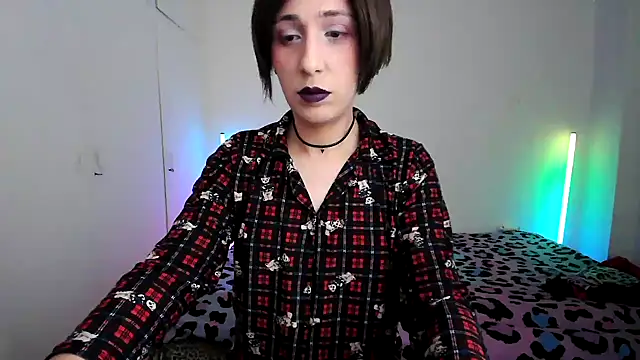 Snapshot of HoneyValentine chatting on February 7, 8:39 pm HoneyValentine online show from February 7, 8:39 pm