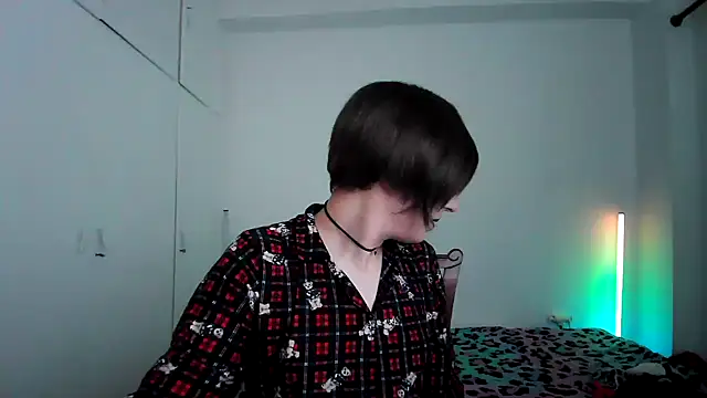 Snapshot of HoneyValentine chatting on February 8, 9:01 pm HoneyValentine online show from February 8, 9:01 pm