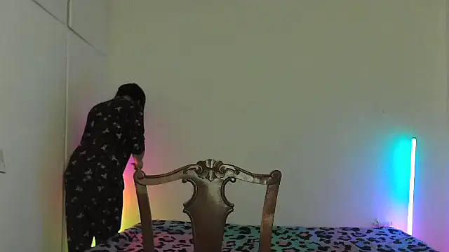 HoneyValentine online show from March 6, 9:43 pm