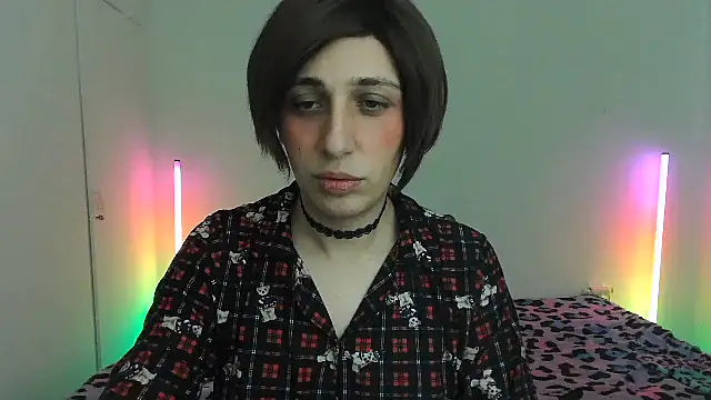 Snapshot of HoneyValentine chatting on February 19, 8:06 pm HoneyValentine online show from February 19, 8:06 pm