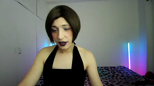 Snapshot of HoneyValentine chatting on February 3, 11:32 pm HoneyValentine online show from February 3, 11:32 pm