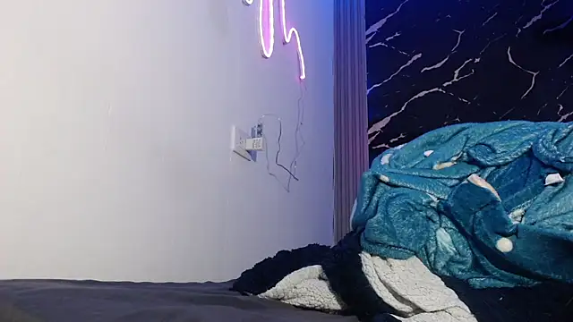 jamescurly00 online show from February 13, 7:52 am