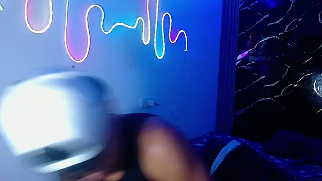 jamescurly00 online show from February 21, 9:33 am