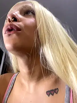 maddiie online show from January 5, 10:13 pm