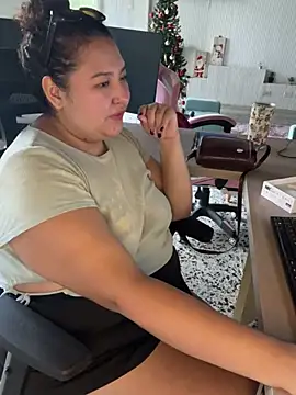 cutiepeach   online show from January 10, 1:17 pm