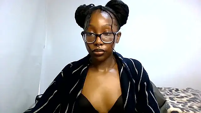 LolaUrFavGirlxxx online show from January 10, 1:50 pm