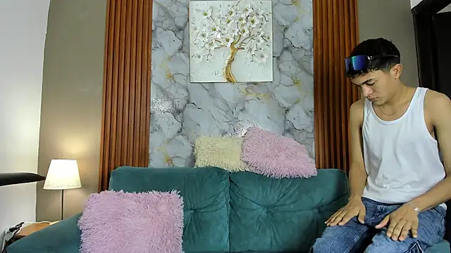 AVENGER BOYS2026 online show from March 15, 1:18 pm