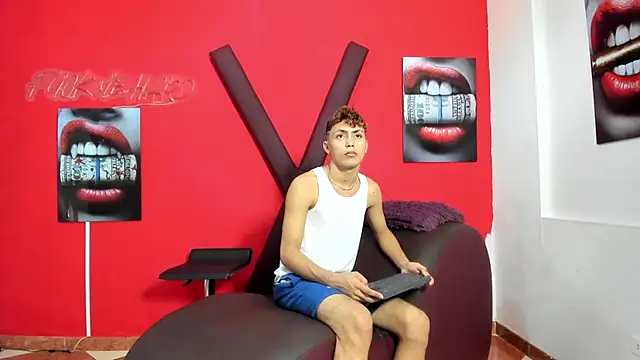AVENGER BOYS2026 online show from April 20, 7:15 pm