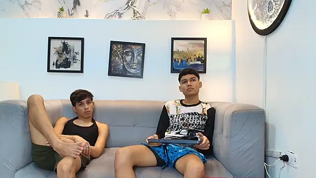 AVENGER BOYS2026 online show from February 2, 1:26 am