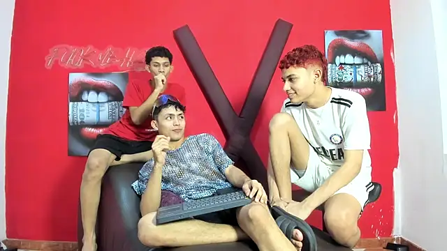 AVENGER BOYS2026 online show from May 14, 7:22 pm