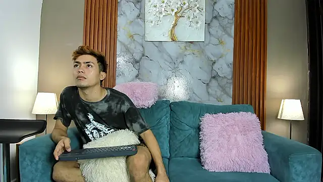 AVENGER BOYS2026 online show from March 7, 2:00 pm