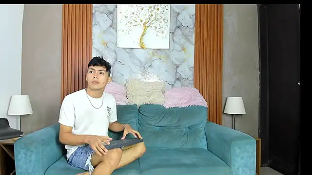 AVENGER BOYS2026 online show from June 17, 7:46 pm