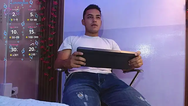 studentdeivy  online show from February 13, 10:15 am