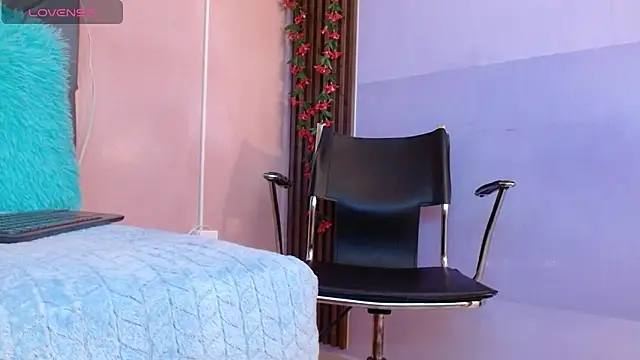 studentdeivy  online show from February 22, 1:24 pm