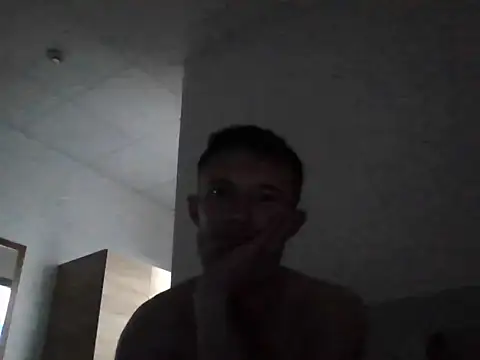 Snapshot of Andreas2335 chatting on June 13, 7:34 pm Andreas2335 online show from June 13, 7:34 pm