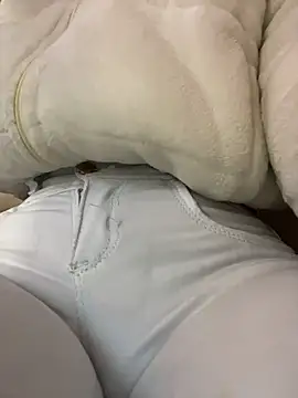 Michelle ec online show from April 17, 9:06 pm