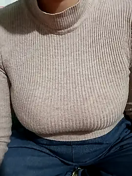 Tulip Giang online show from January 12, 4:25 pm