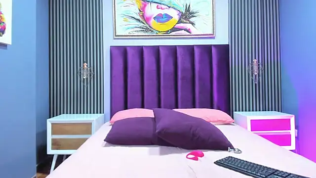 Thecrazyadams  online show from April 9, 2:35 am