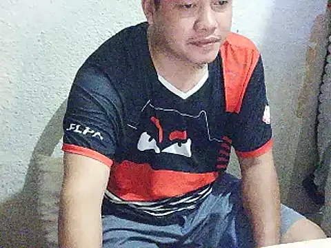 UrAsianGuy90 online show from January 14, 2:31 pm