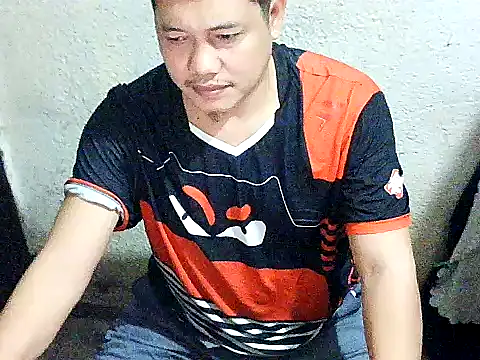 UrAsianGuy90 online show from March 4, 2:30 am