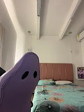 Iamcami  online show from February 20, 6:43 pm