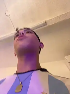 Iamcami  online show from February 25, 7:36 pm