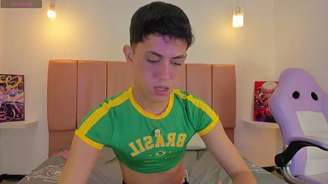 Iamcami  online show from February 11, 8:31 pm