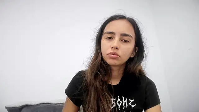 Sarah sumemers online show from March 23, 8:08 pm