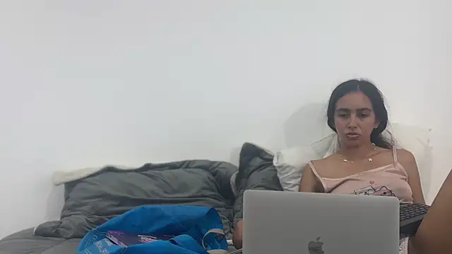 Snapshot of Sarah_sumemers chatting on June 26, 8:14 pm Sarah sumemers online show from June 26, 8:14 pm