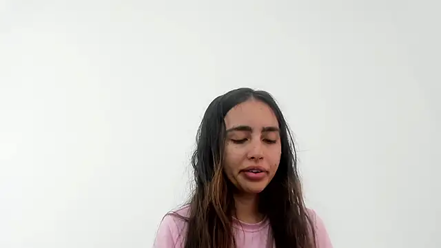 Sarah sumemers online show from April 14, 8:14 pm