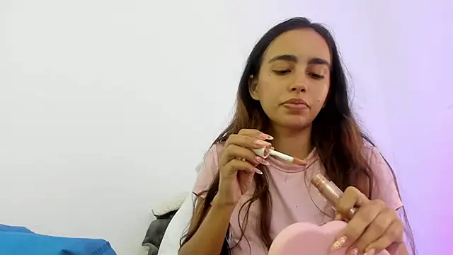 Sarah sumemers online show from April 16, 8:20 pm